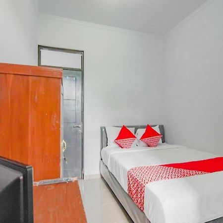 Oyo 2770 Zleepy Wisma Khazri Bogor Kültér fotó