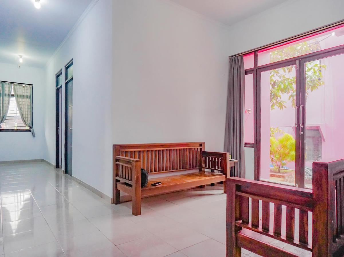 Oyo 2770 Zleepy Wisma Khazri Bogor Kültér fotó