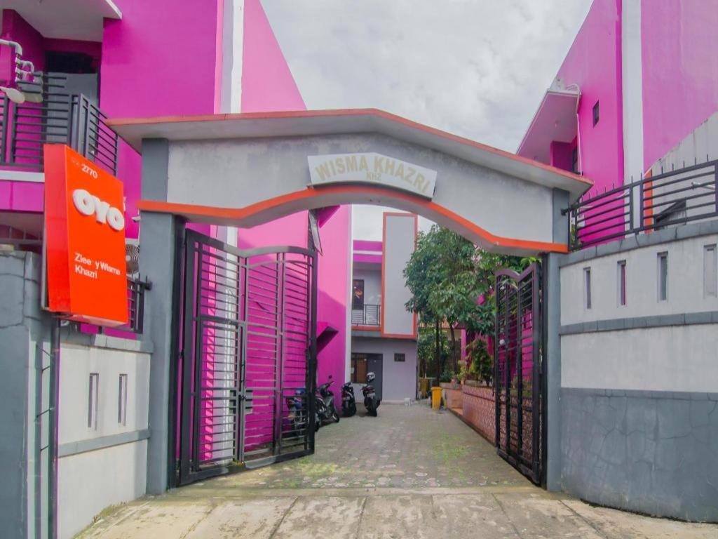 Oyo 2770 Zleepy Wisma Khazri Bogor Kültér fotó