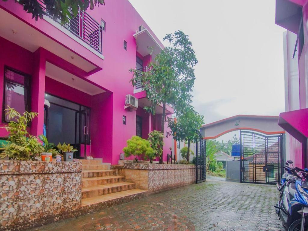 Oyo 2770 Zleepy Wisma Khazri Bogor Kültér fotó